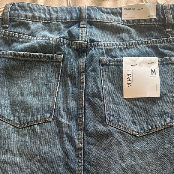 New Vervet Women’s Blue Claudia Distressed Denim mini skirt - Picture 5 of 6
